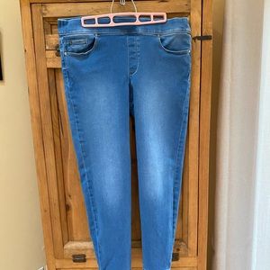 Cropped Jeggings with bling